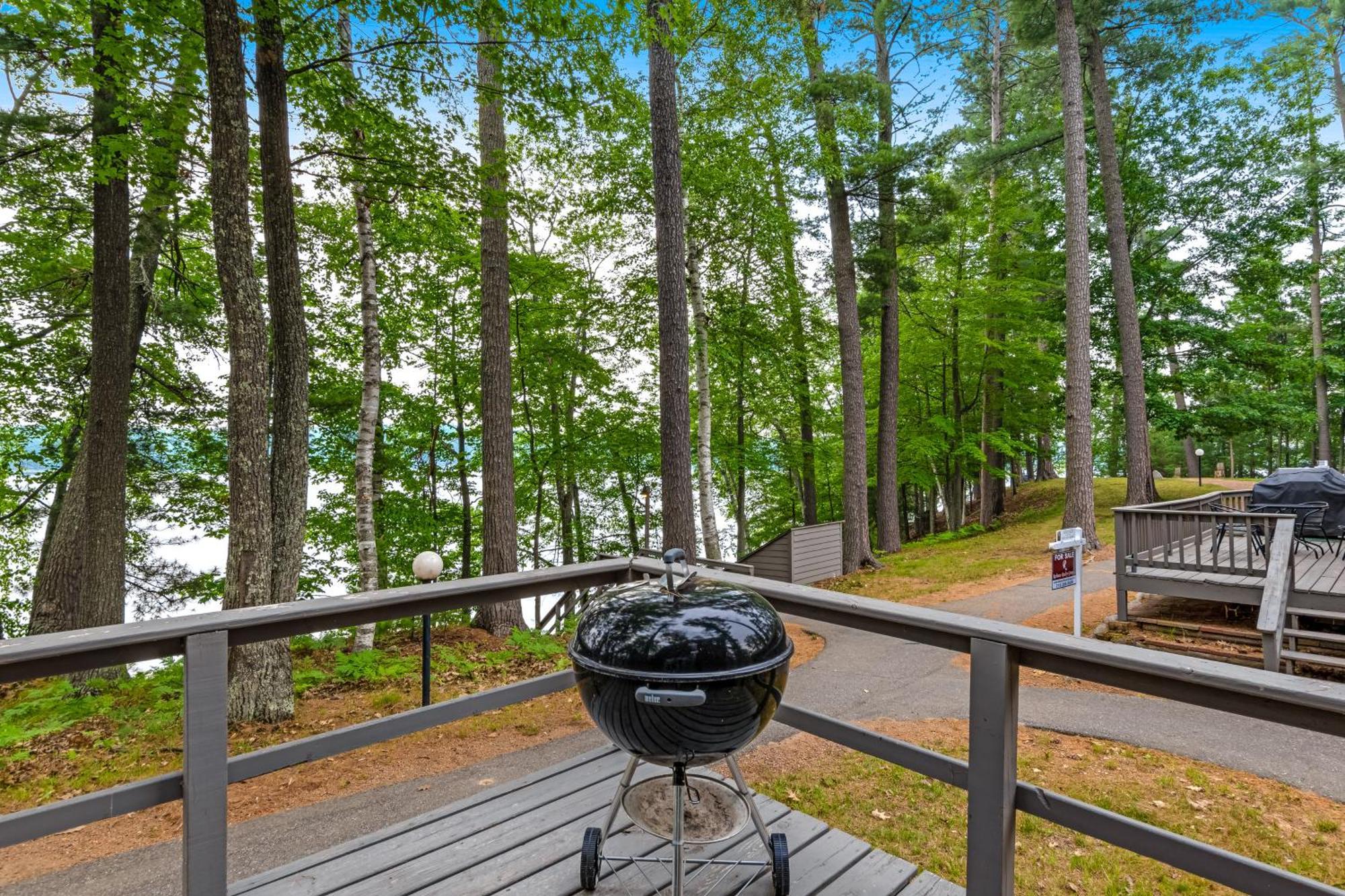 Our Lakeside Legacy Saint Germain Exterior photo